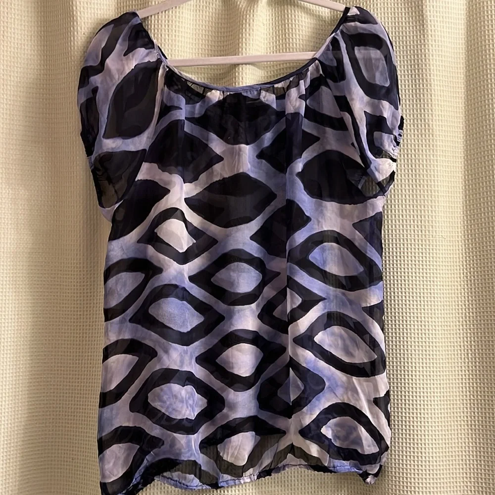 Ladies top - Picture 4 of 5
